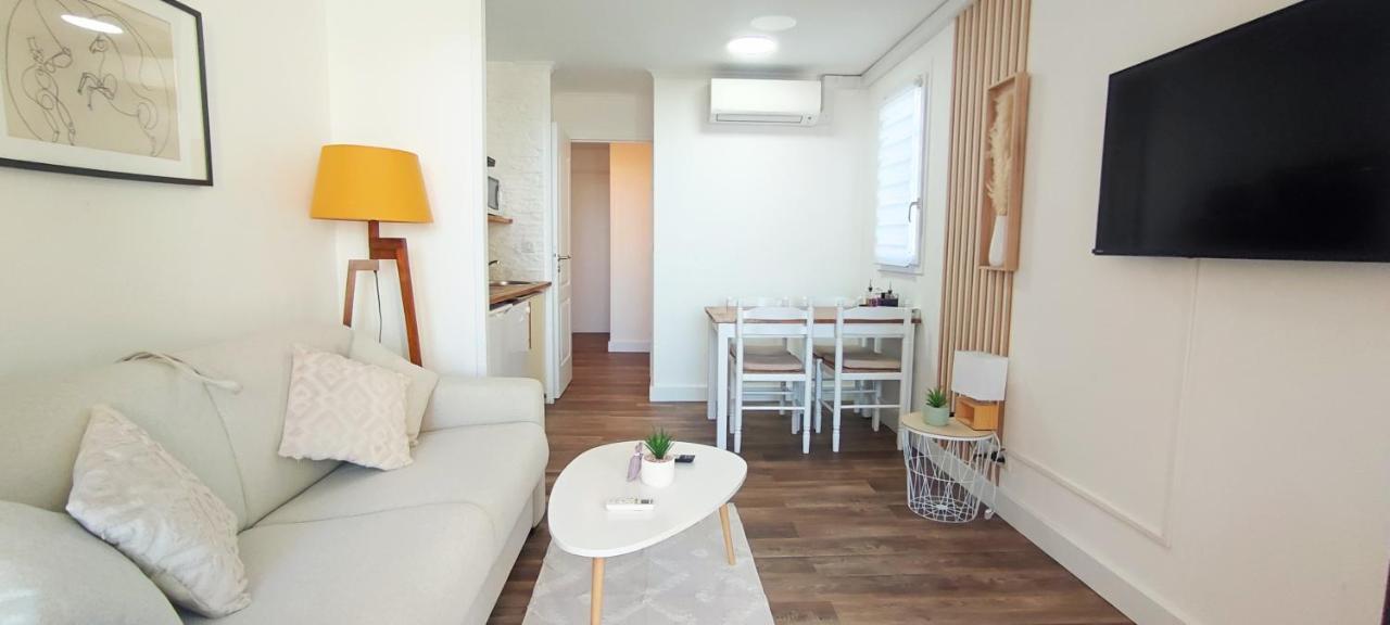 Chez Adriana Studio Vue Mer Avec Piscine Гримо Экстерьер фото